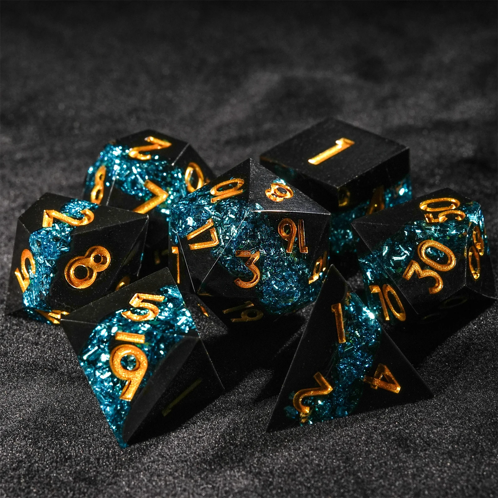 7pcs DND Dice Resin Black Gold - огляд і ціна Board Game Dungeons And Dragons