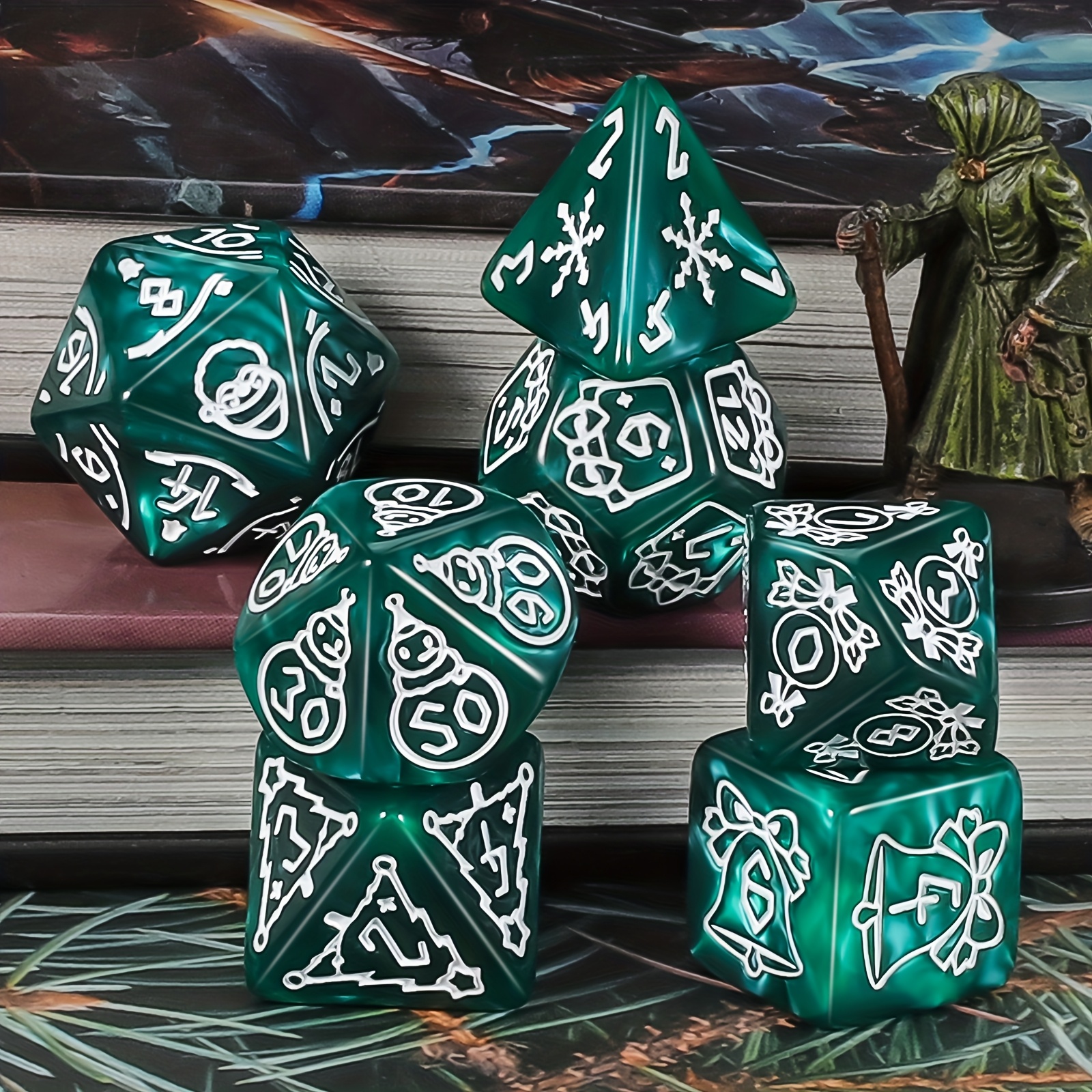 DND Dice Set -7pc Christmas Po - огляд і ціна Dice Set Polyhedral